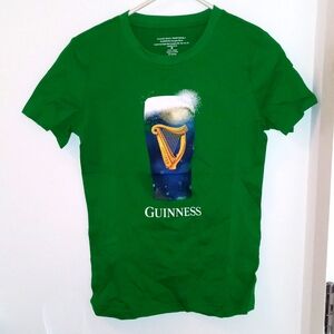 Guinness Women's T-shirt 👕 Size M